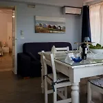 Franz's House - Connie's Heritage Cefalù