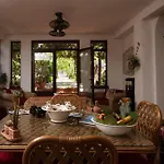 Franz's House - Connie's Heritage Apartmán *