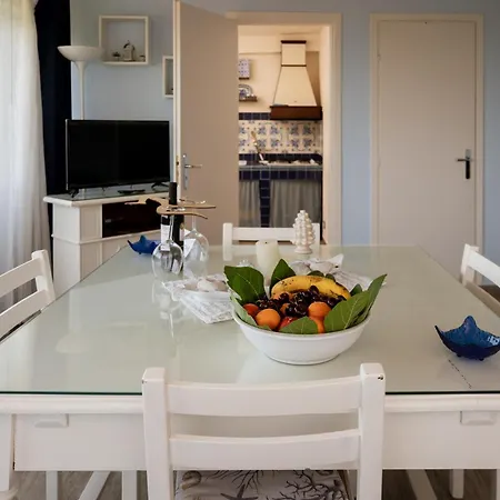 Franz's House - Connie's Heritage Apartment Cefalu