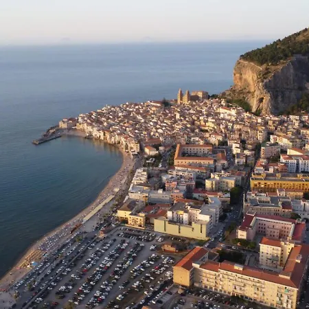 Franz's House - Connie's Heritage Cefalu