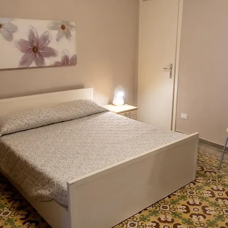 Franz's House - Connie's Heritage Apartment Cefalu