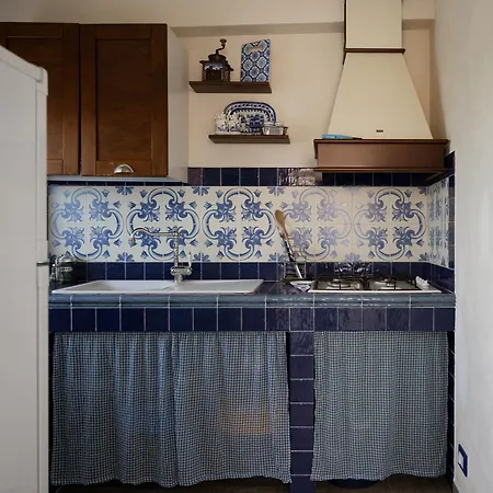 Franz's House - Connie's Heritage Cefalu