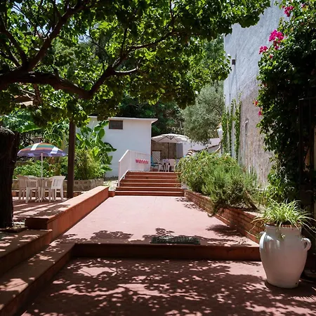 Franz's House - Connie's Heritage * צ'פאלו