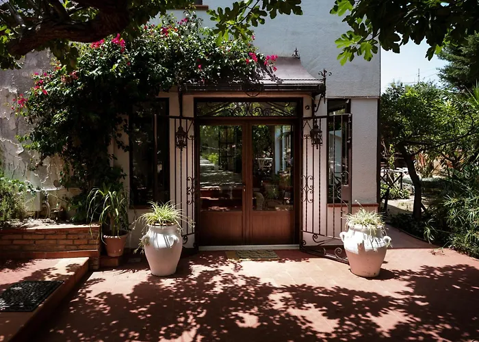 Franz's House - Connie's Heritage דירה