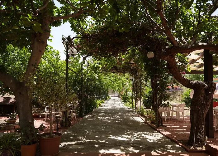 Franz's House - Connie's Heritage דירה צ'פאלו